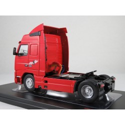 IXO MODELS TR123.22 VOLVO FH12 GLOBETROTTER XL 1994 ROUGE 1/43
